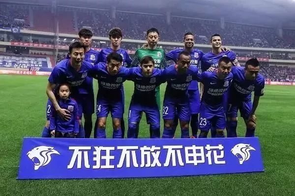 杰杰扎克拯救了局面，做出了巨大贡献。 GALA 追击三杀。 Invictus Gaming 从1-0反弹，保留了晋级的希望。