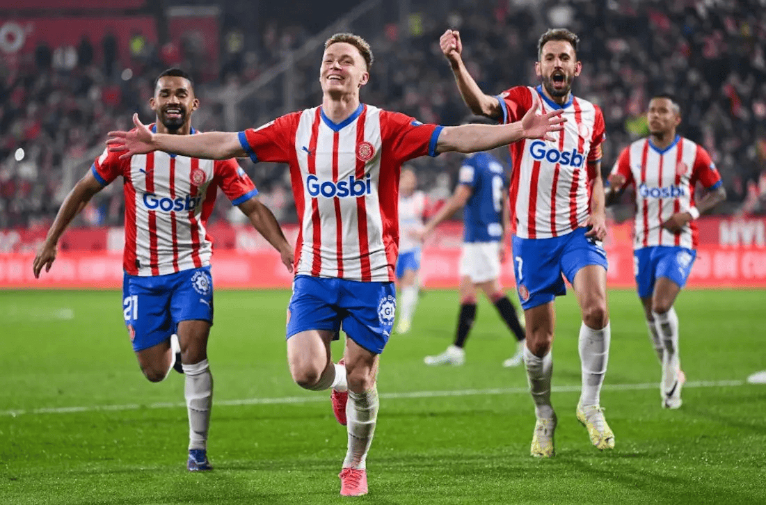 LECW1D1综述：G2 FNC迎来开门红 VIT首战告负